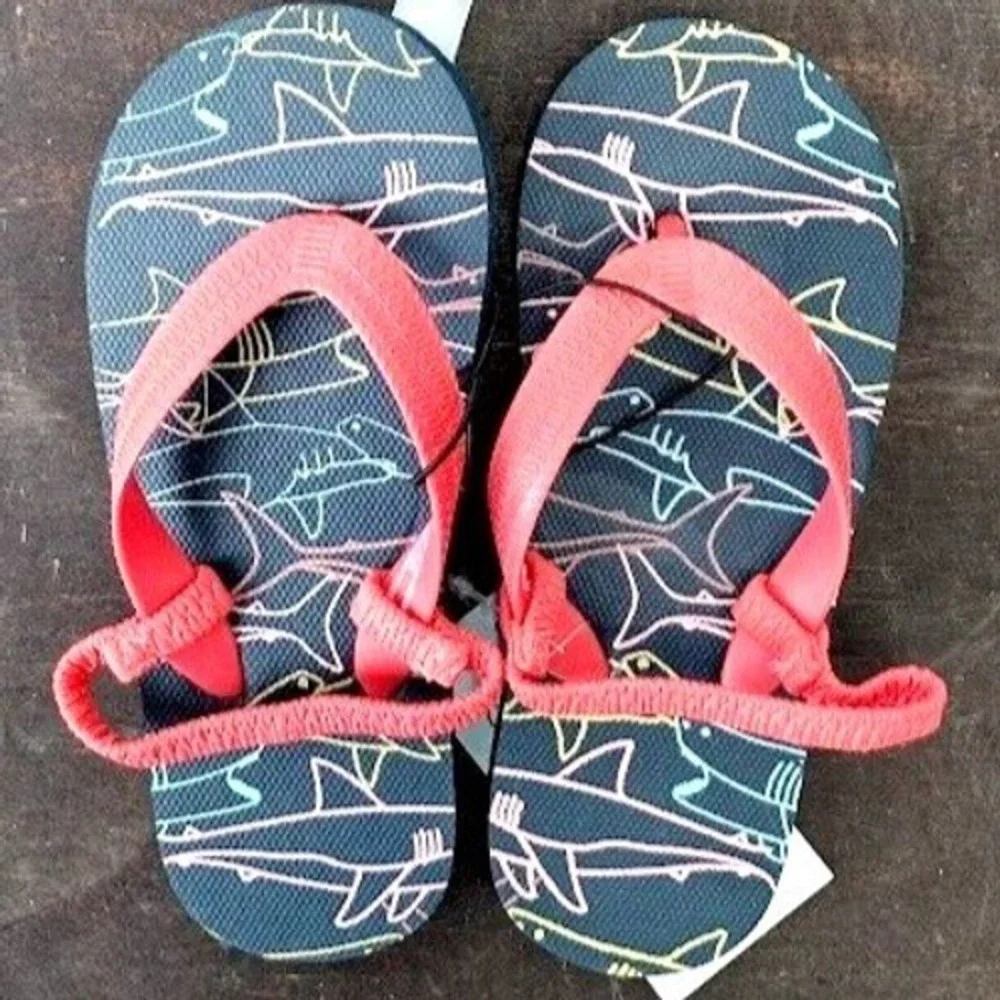 Cat Jack Kids Flip Flops Sandals Shark Print Red‎ Strap Size L 910